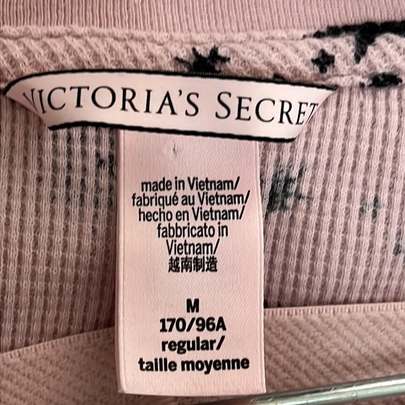 VICTORIA’S SECRET Thermal Pajama Set Pink & Black
Size Medium - Picture 9 of 15